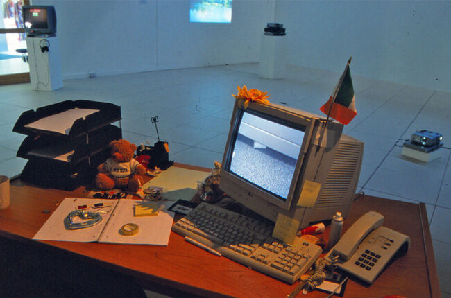 Viz 2004 Looking for the Good Life